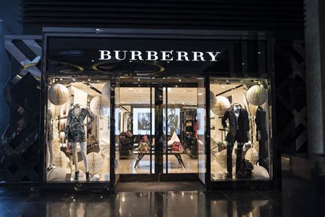 burberry crown melbourne opening hours